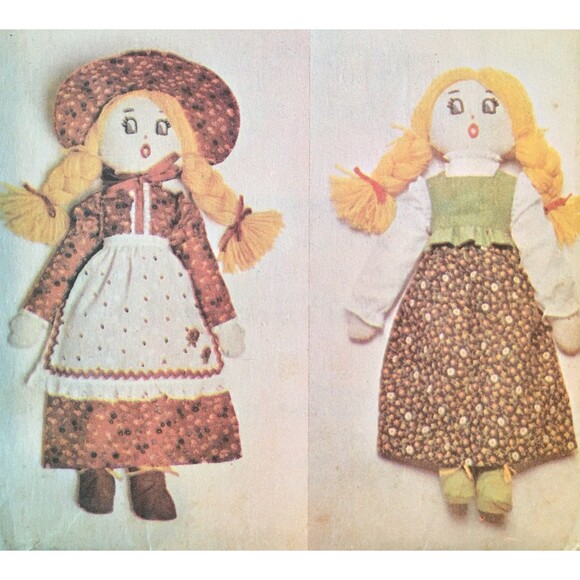 Vintage 1970s Doll and Doll Clothes Pattern - Picture 6 of 7